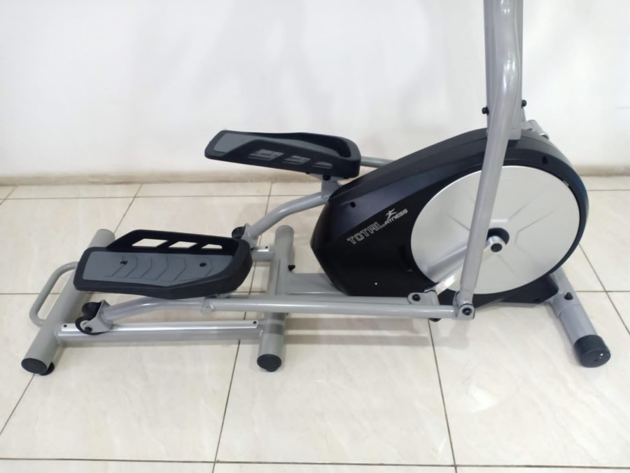 TOTAL GYM - New Alat Kesehatan Olahraga Fitness Sepeda Big Elliptical Bike Crosstrainer Magnetic TL 388 E - Image 8